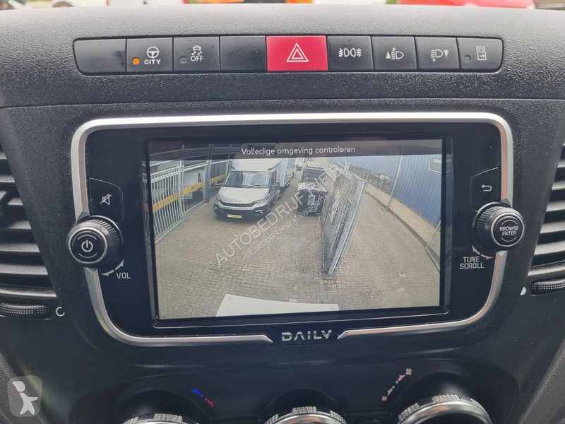 Samochód dostawczy Iveco 40C18 3.0D Koffer GVW...