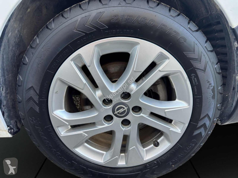 عربة نفعية Opel