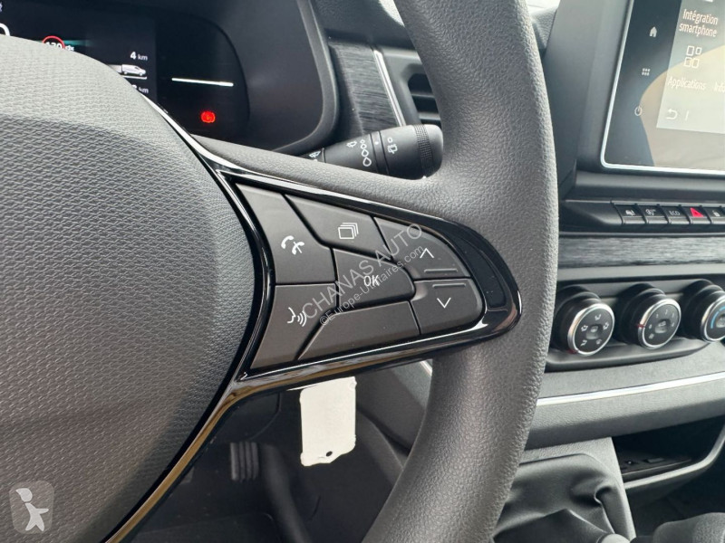 عربة نفعية Renault L2 Blue dCi 150 RED EDITION...