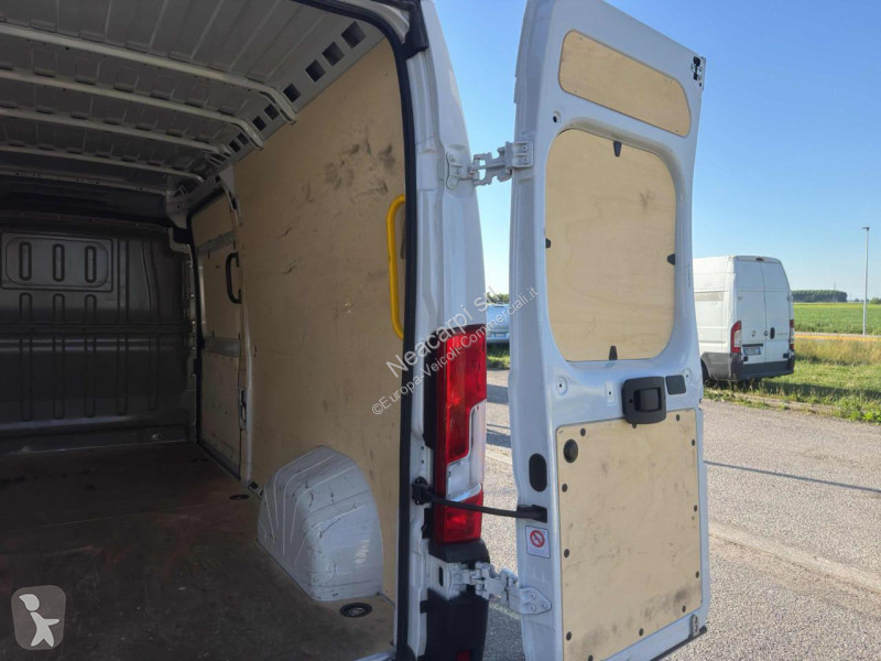 Peugeot  Transporter