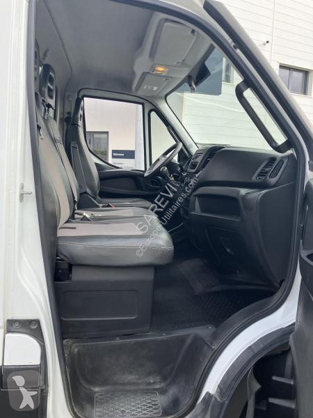 Véhicule utilitaire Iveco 35-150 BENNE COFFRE