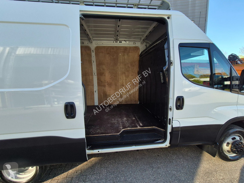 Furgoneta Iveco 35C15 3.0D L2H2 EURO6 GVW 3500KG