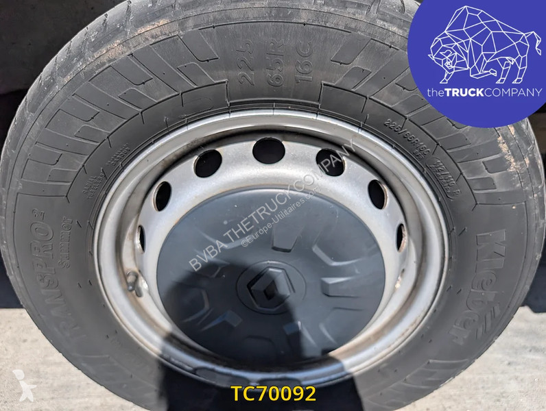 Samochód dostawczy Renault 145.35 nacelle klubb