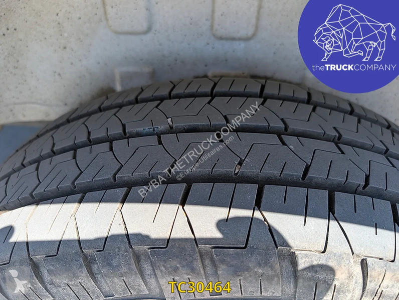 Samochód dostawczy Renault 145.35 nacelle klubb