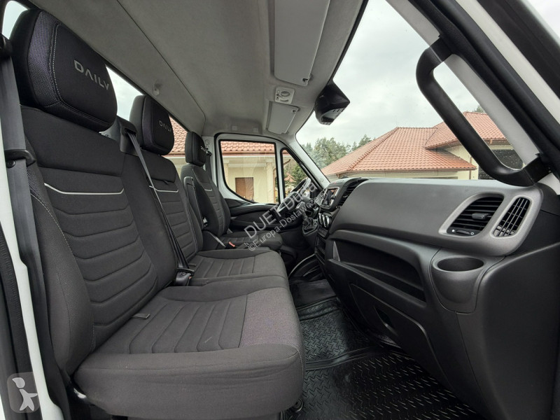 Лекотоварен автомобил Iveco 35S18 H