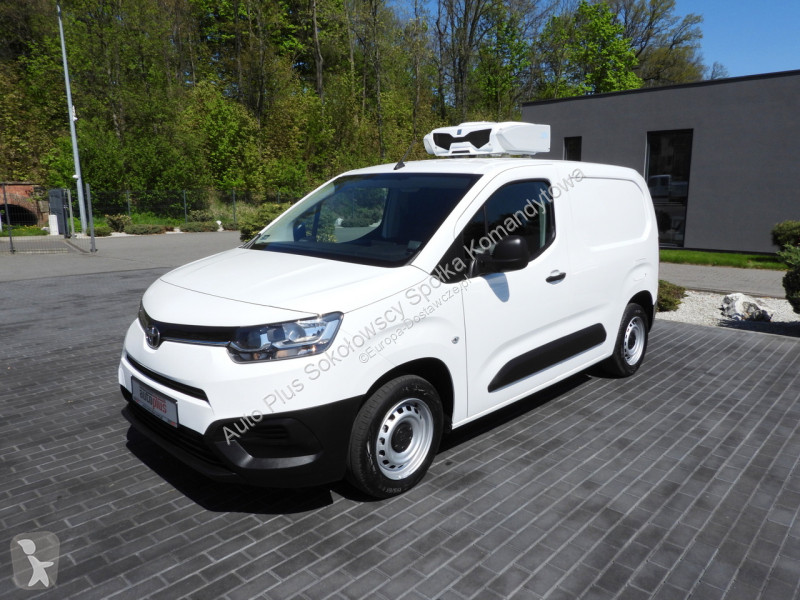 Véhicule utilitaire Toyota CITY
