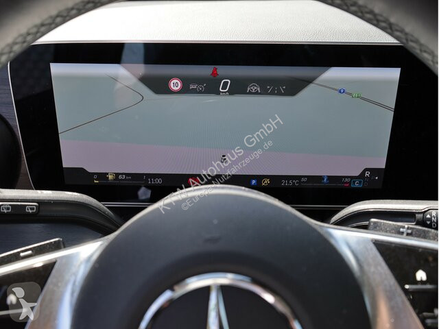 عربة نفعية Mercedes V 220 d...