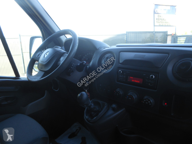 Véhicule utilitaire Renault Châssis Cabine...
