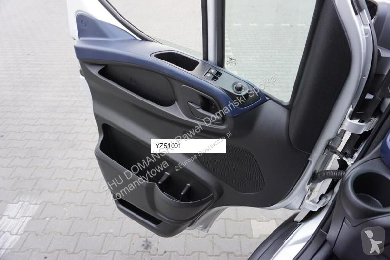 Samochód dostawczy Iveco DAILY / 70C18 / 3,0 -...