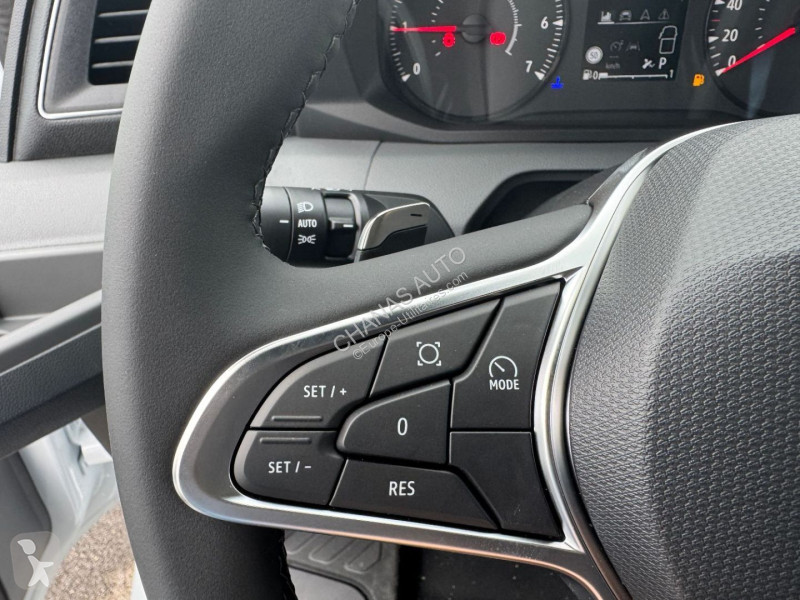 Véhicule utilitaire Renault 3T5 L2H2 BLUE DCI...