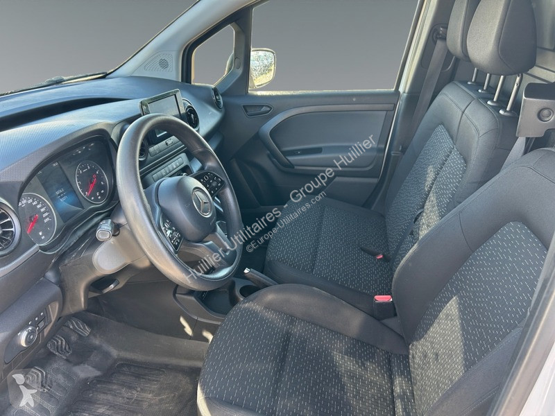 Véhicule utilitaire Mercedes 110 CDI Fourgon...