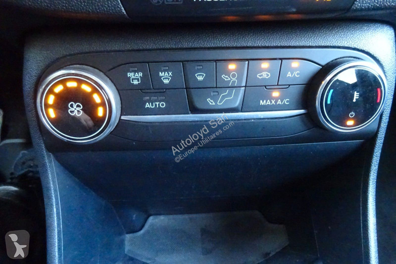 Véhicule utilitaire Ford FIESTA 1,0 I 95