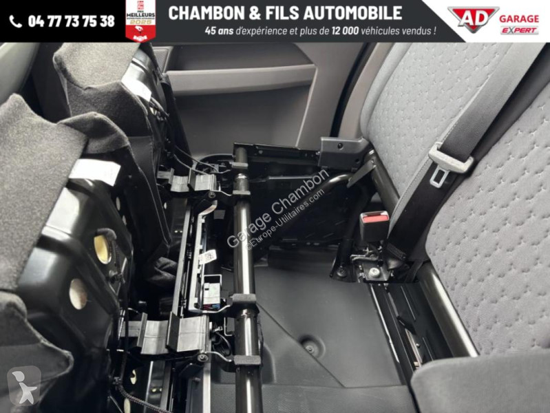 Véhicule utilitaire Ford FOURGON 320 L2H1 2.0...