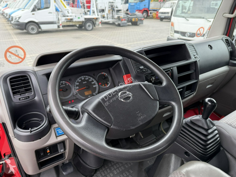 Furgoneta Nissan