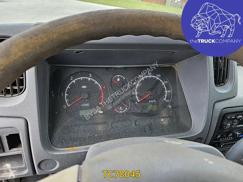 عربة نفعية Nissan 120cv dc benne