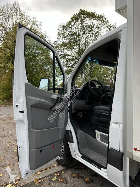Furgoneta Mercedes 516 luftgefedert *Tiefkühl...