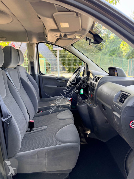 عربة نفعية Peugeot TEPEE 2.0 HDI 163CH ALLURE...