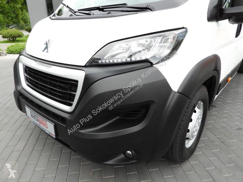 Samochód dostawczy Peugeot  BOXER