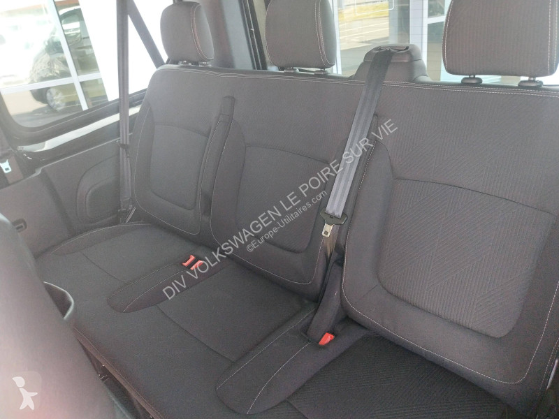 عربة نفعية Nissan Primastar Combi L1H1 3.0t 2.0...