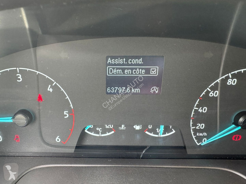 Véhicule utilitaire Ford 320 L1H1 2.0 TDCi 130...