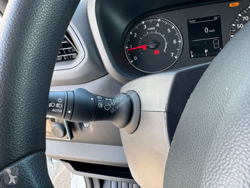 Užitkové vozidlo Renault L2H2 2.3 dCi 150 9PL 9...