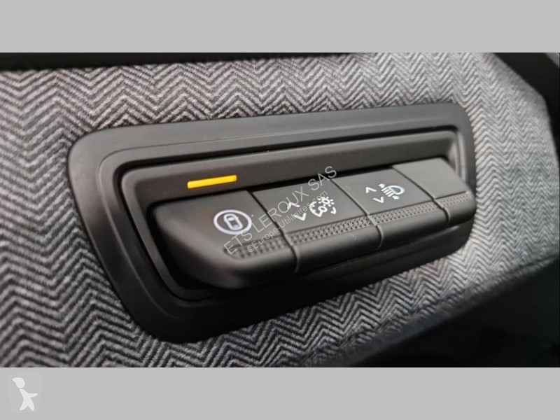 Véhicule utilitaire Renault CLIO V