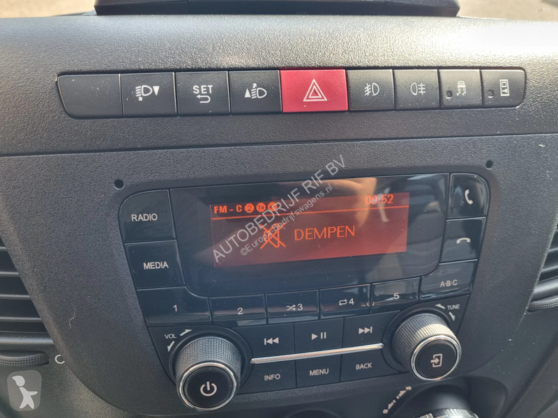 Samochód dostawczy Iveco 35C18 3.0D L2H2 DC...