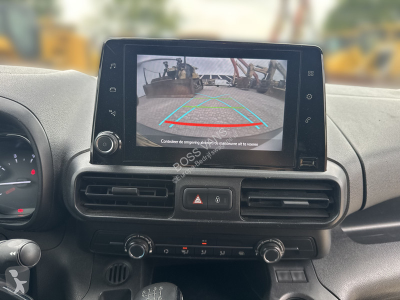 عربة نفعية Toyota 1.2T 110 PK **Benzine** L1...