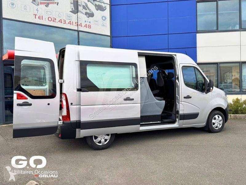 Samochód dostawczy Nissan