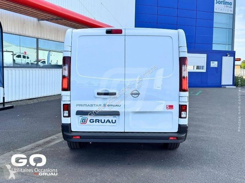 Samochód dostawczy Nissan