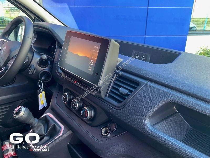 Samochód dostawczy Renault