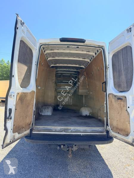 Furgoneta Iveco