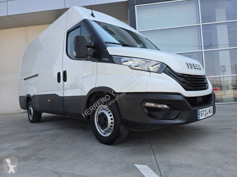 عربة نفعية Iveco