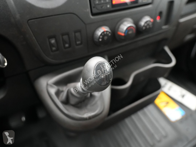 Véhicule utilitaire Opel 145PK