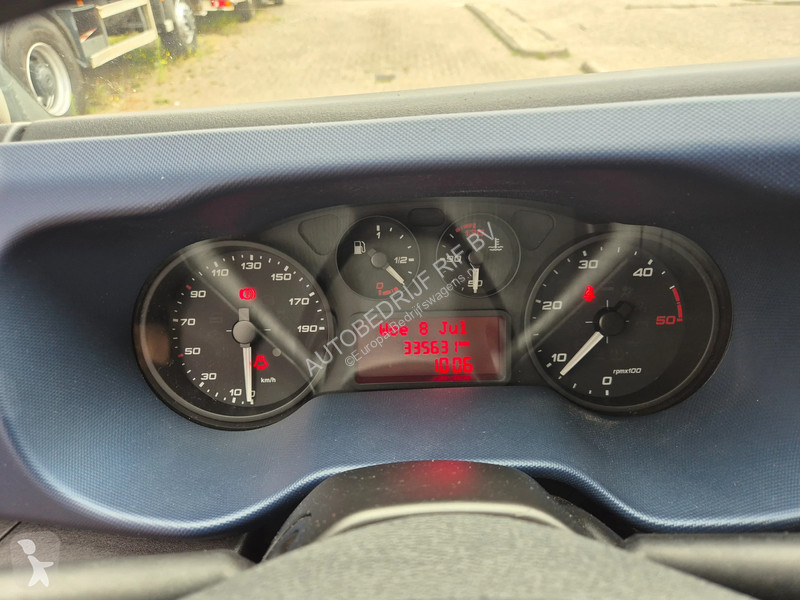 Samochód dostawczy Iveco 35C16 2.3D/ Navi/...