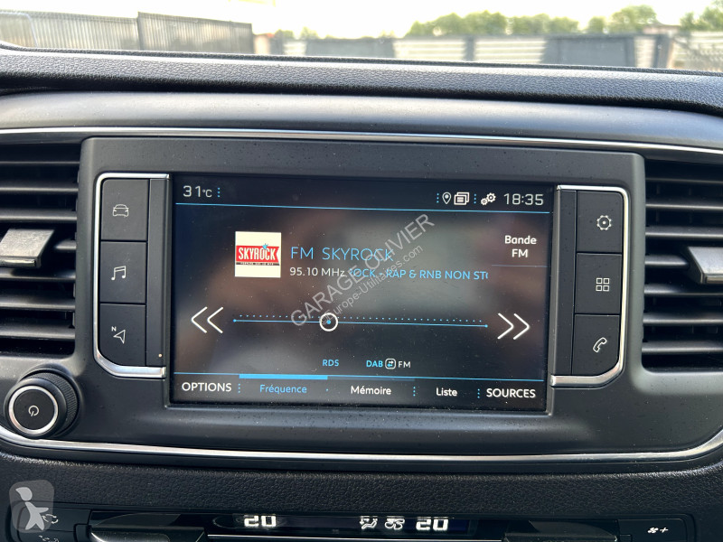 عربة نفعية Peugeot 2.0 Bluehdi 120 Premium Pack...