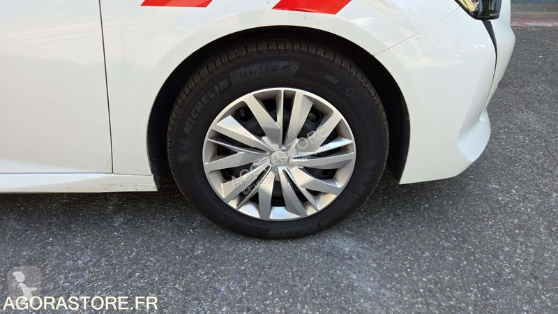 Коммерческий автомобиль Peugeot 208