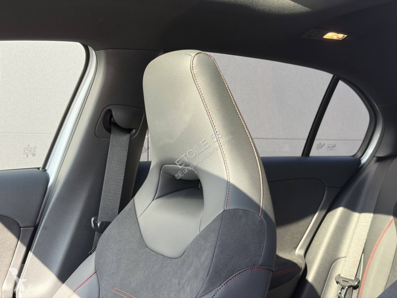 Véhicule utilitaire Mercedes Classe A 250 e...