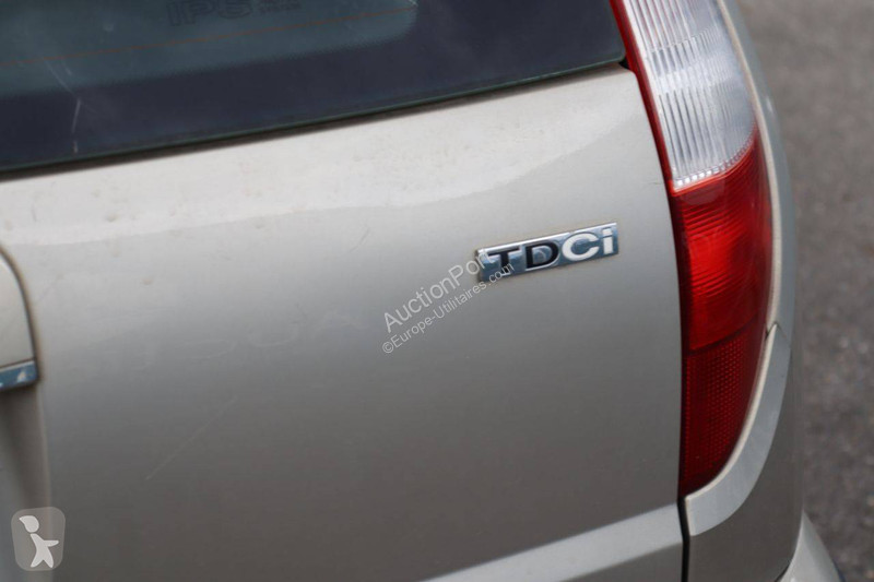 عربة نفعية Ford