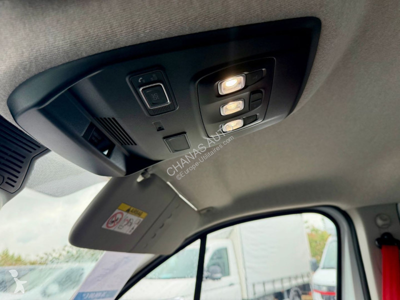 Bedrijfswagen Renault L2H1 3T BLUE DCI 150 RED...