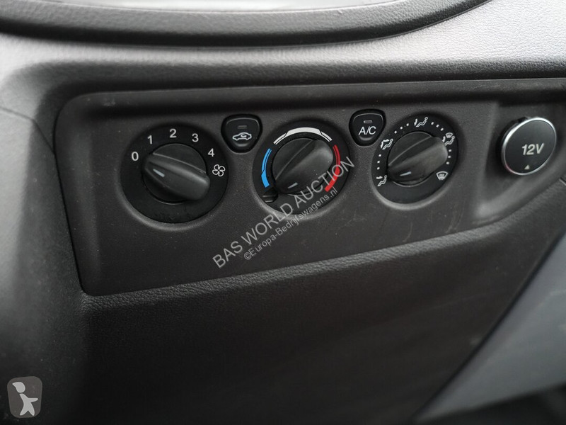 Лекотоварен автомобил Ford 155PK