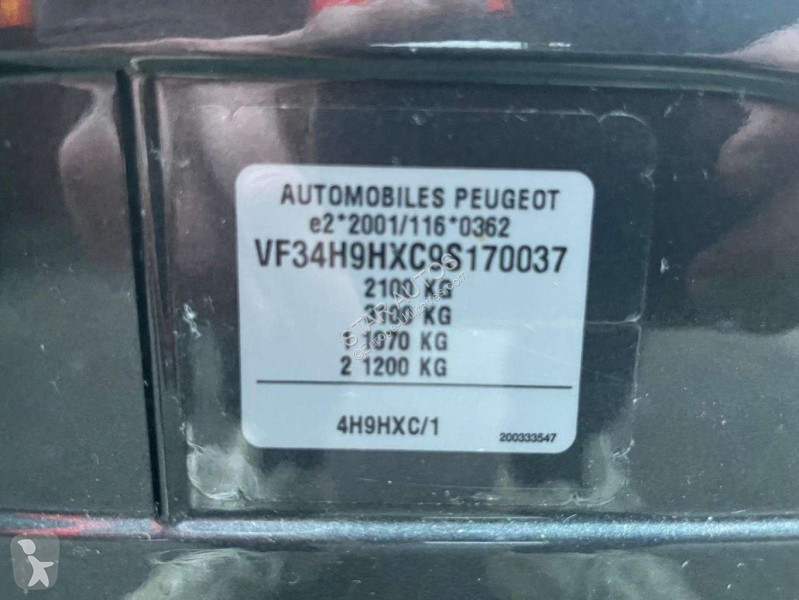 عربة نفعية Peugeot