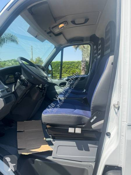 عربة نفعية Iveco