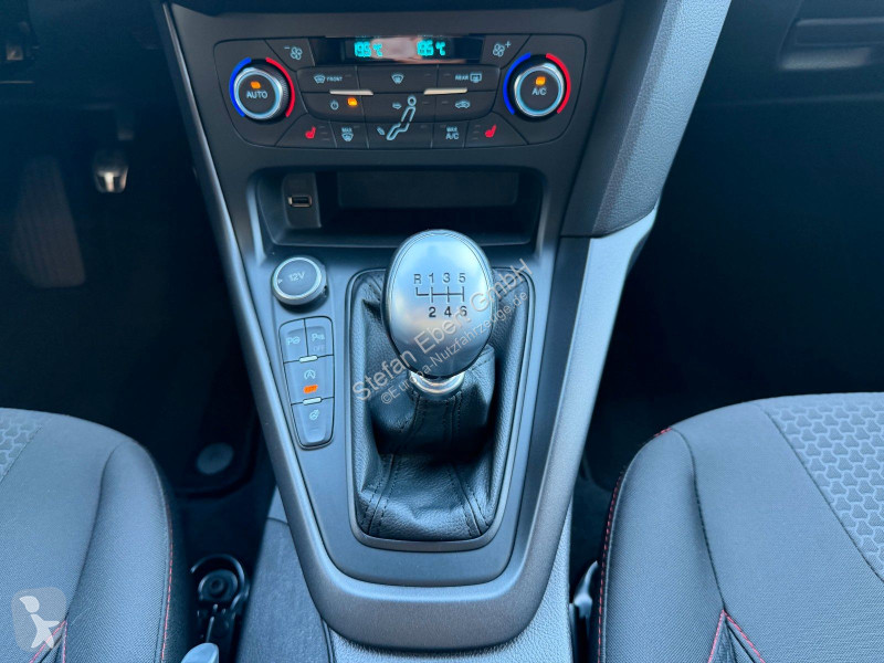 Samochód dostawczy Ford Turnier...