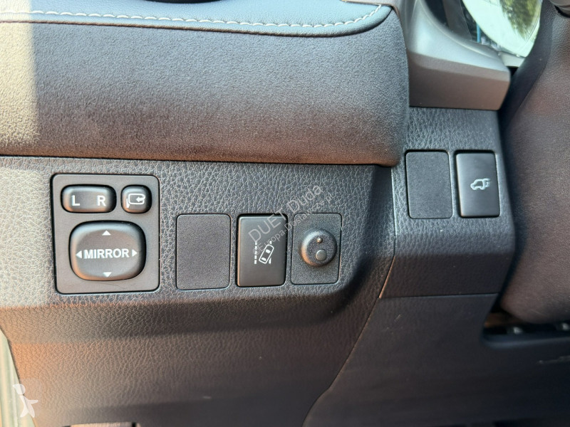 Samochód dostawczy Toyota RAV-4