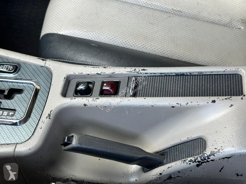 عربة نفعية Mercedes SLK  KOMPRESSOR AUTO LEDER SHZ