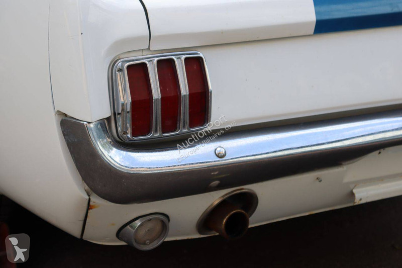 Furgoneta Ford V8