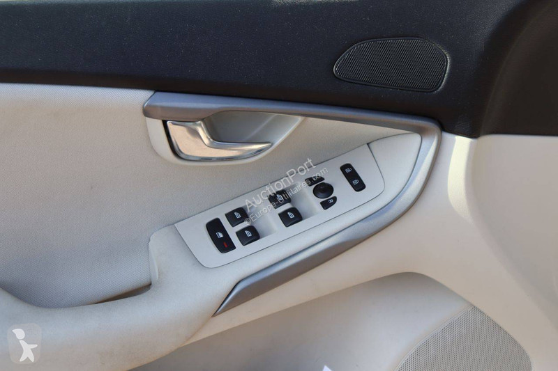 عربة نفعية Volvo