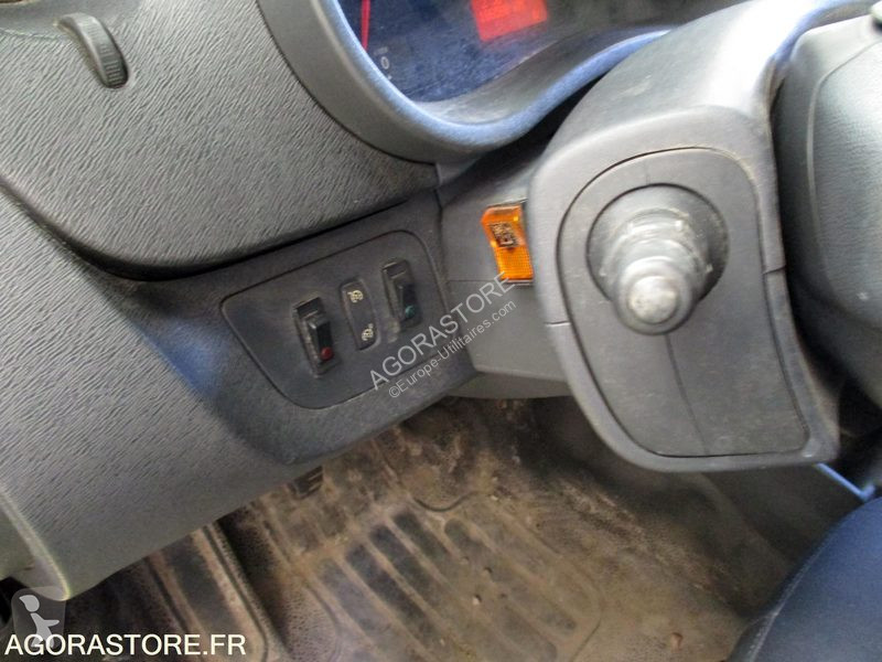 عربة نفعية Renault KANGOO