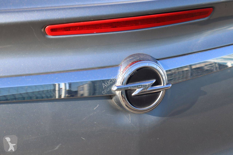 Samochód dostawczy Opel